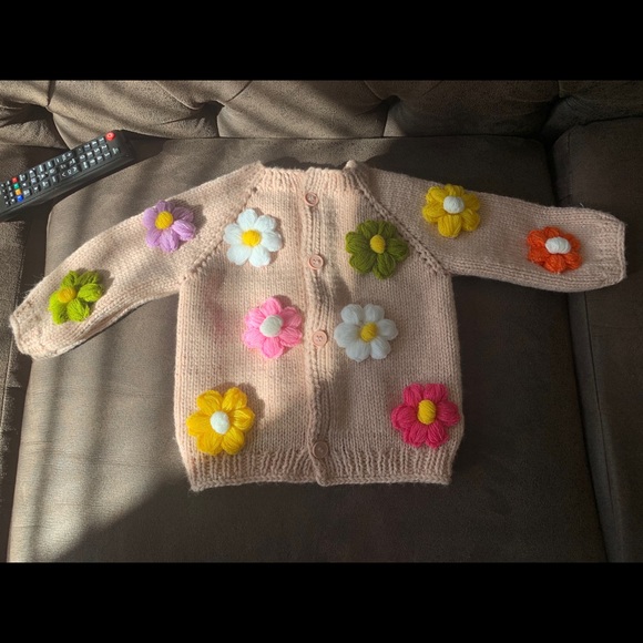 Handmade Girl Cardigan - Picture 2 of 8